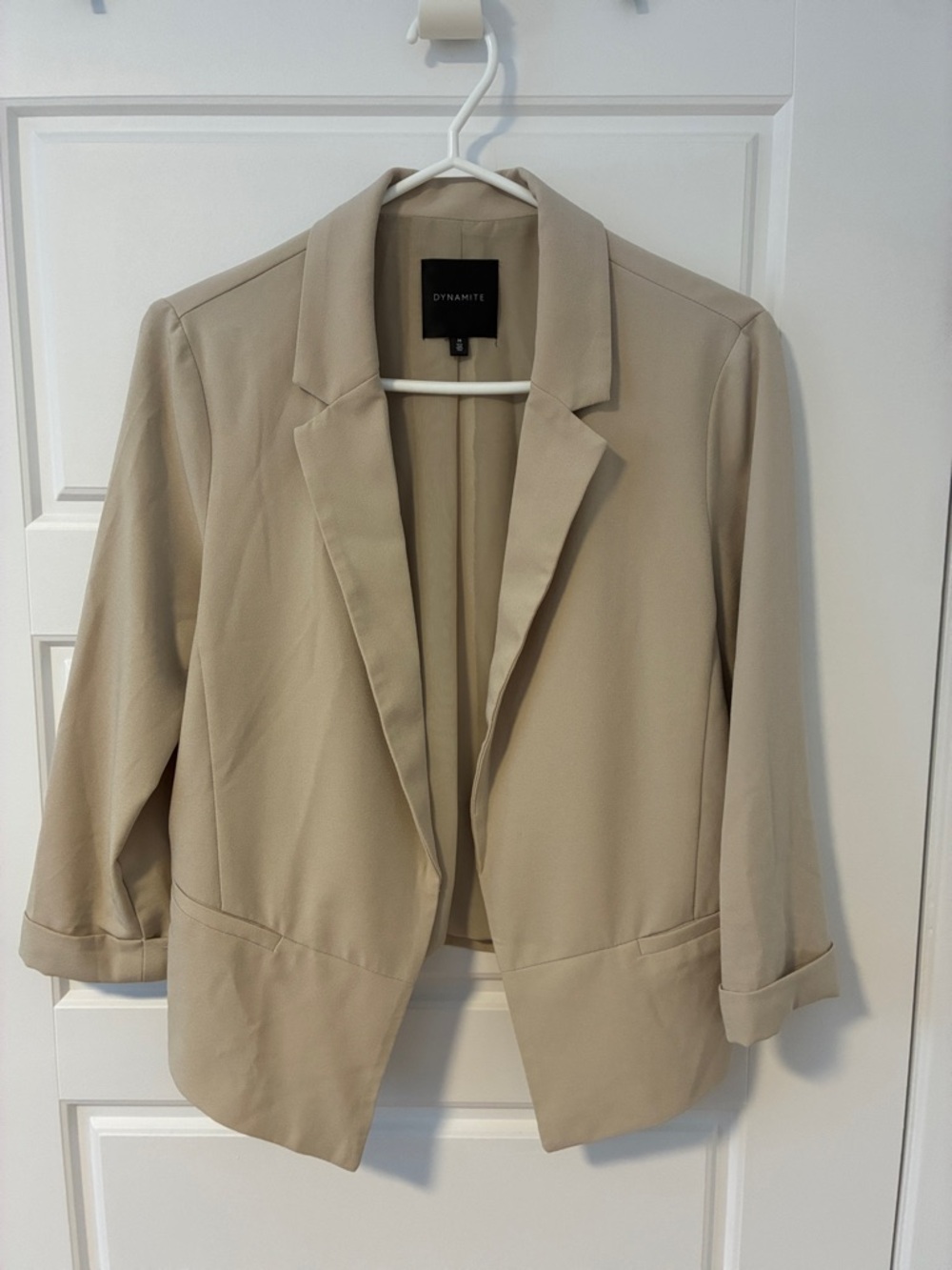 Dynamite Beige Open-Front Cropped Blazer